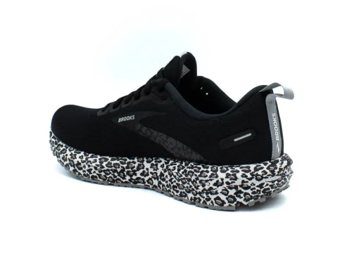 BROOKS Revel 6