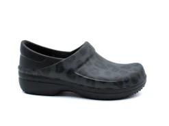 CROCS WORK NERIA PRO II SLIP-RESISTANT CLOGS