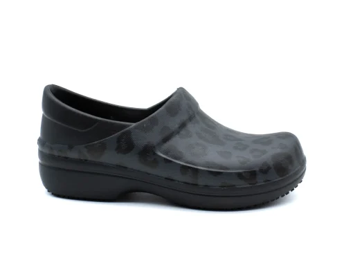 CROCS WORK NERIA PRO II SLIP-RESISTANT CLOGS
