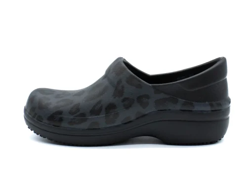CROCS WORK NERIA PRO II SLIP-RESISTANT CLOGS