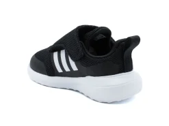 ADIDAS Forta Run 2.0.