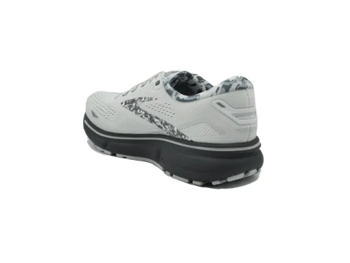 BROOKS Ghost 15