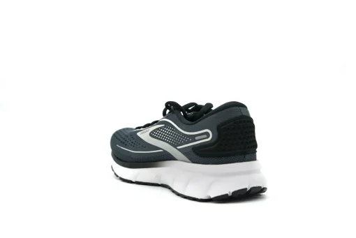 BROOKS Trace 2