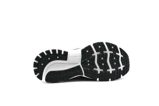 BROOKS Trace 2