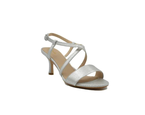 CLARKS Amali Buckle