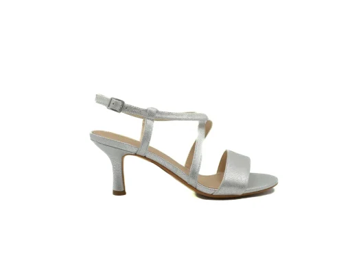 CLARKS Amali Buckle