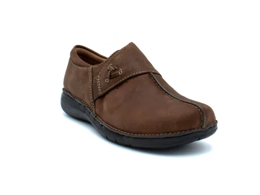CLARKS  Un Loop Ave slip-on