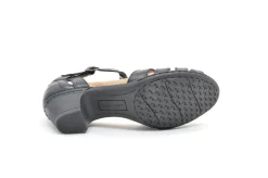 COBB HILL Abbott Curvy Strap Sandal