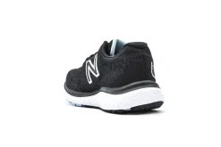 NEW BALANCE FreshFoam 680v7