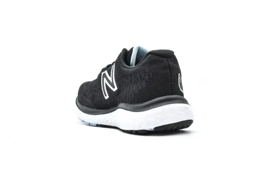 NEW BALANCE FreshFoam 680v7