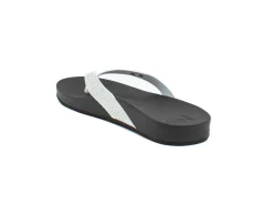 REEF Cushion Court
