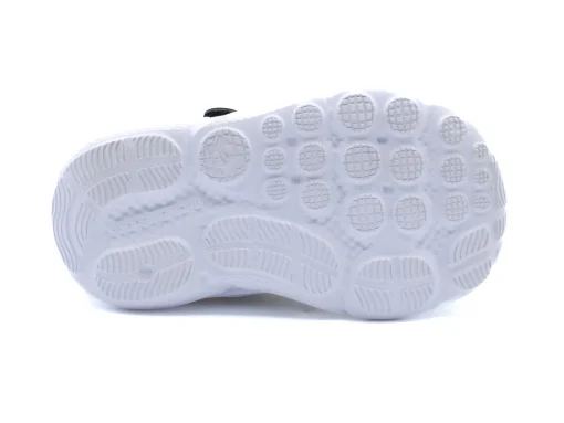 UNDER ARMOUR ASSERT 10